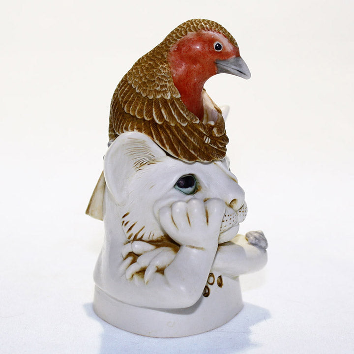 Harmony Kingdom Turdus Felidae white cat with robin bird on head left side view 