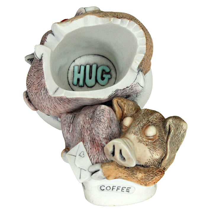 harmony kingdom hogs and kisses hug in a box carved interior