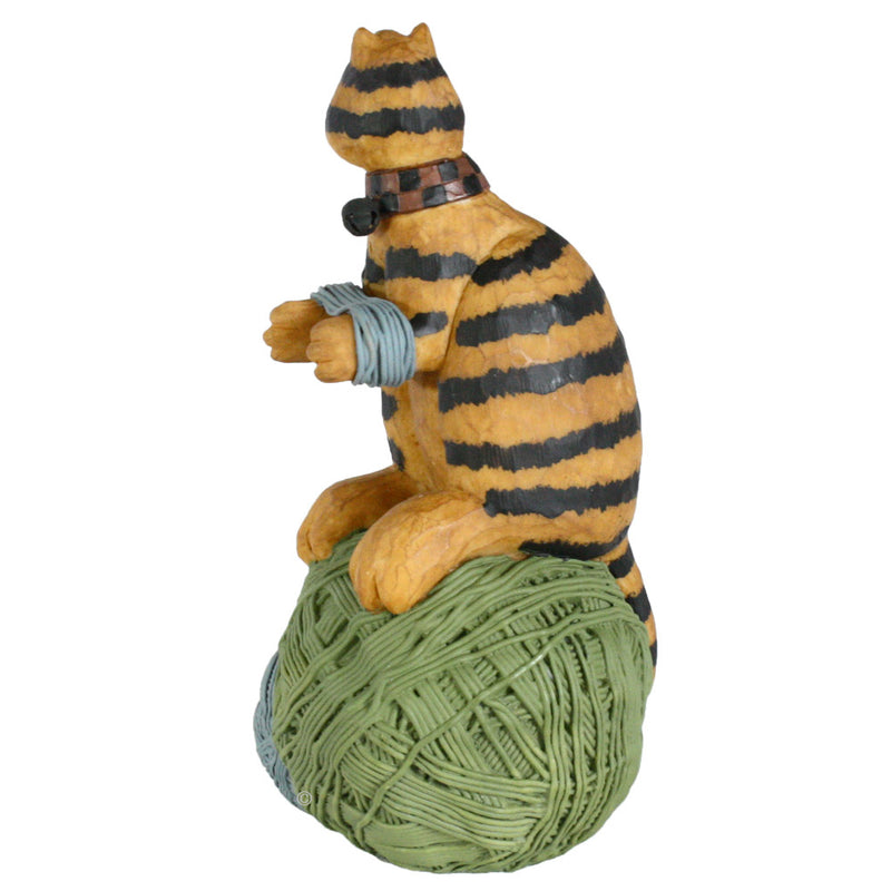 williraye studio spinning yarns cat figurine left side view